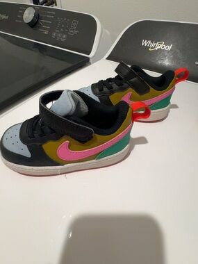 Nike Kids Multicolor Hook-and-Loop Sneakers - Pink/Green/Black